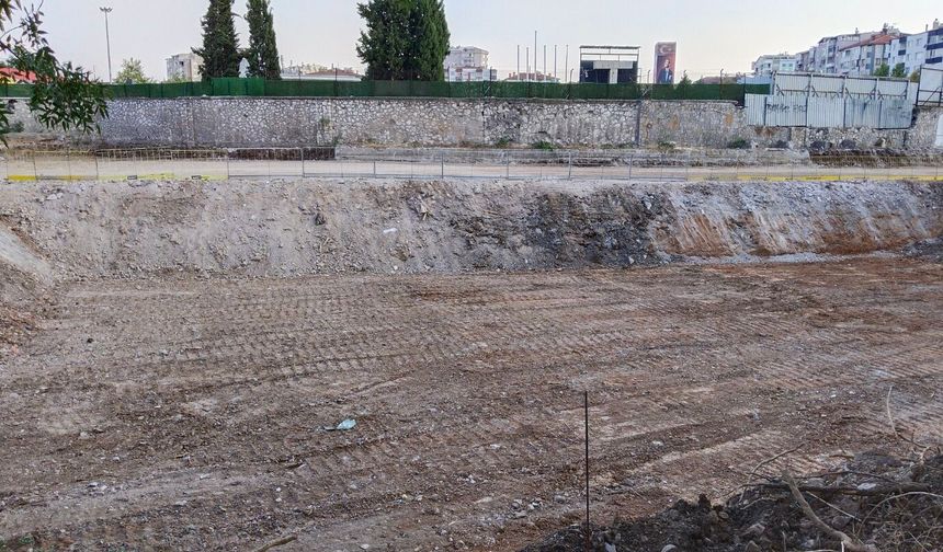 Uşak'ın yeni Öğretmenevi otel binasının temeli atılıyor