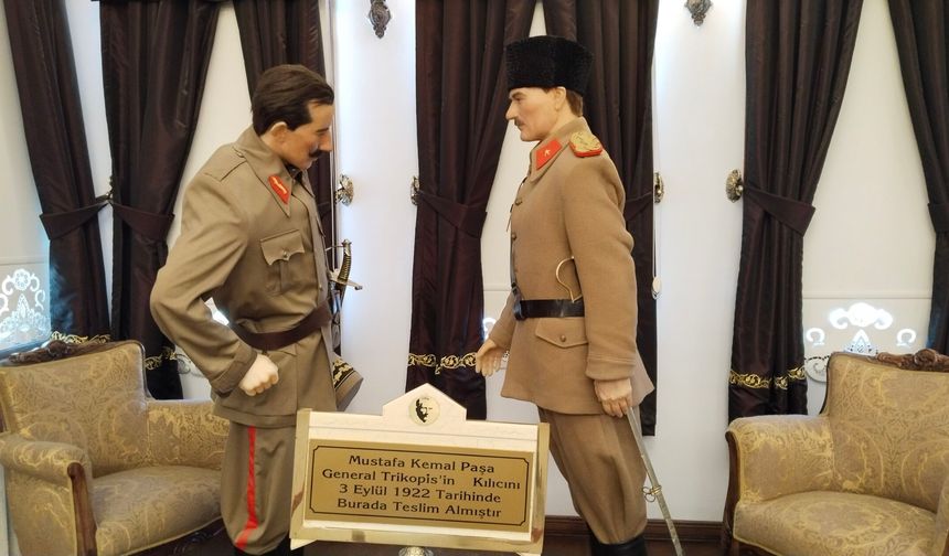 Uşak Milletvekilleri'nden kurtuluş günü için mesajlar