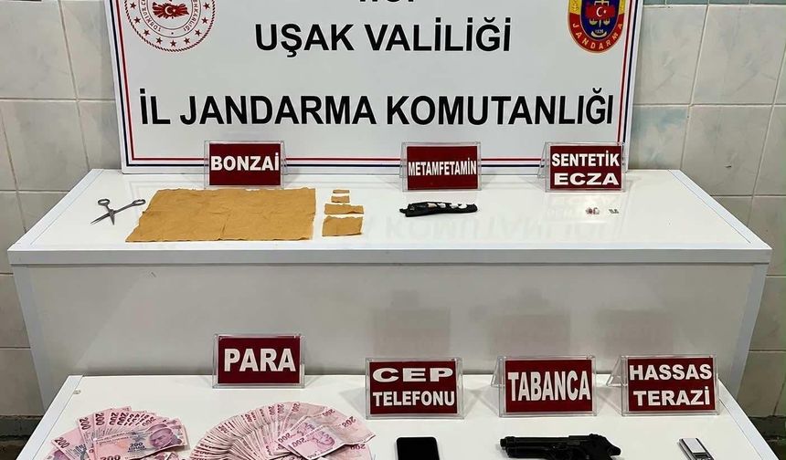Uşak İl Jandarma Komutanlığı, zehir tacirleriyle mücadeleyi sürdürüyor
