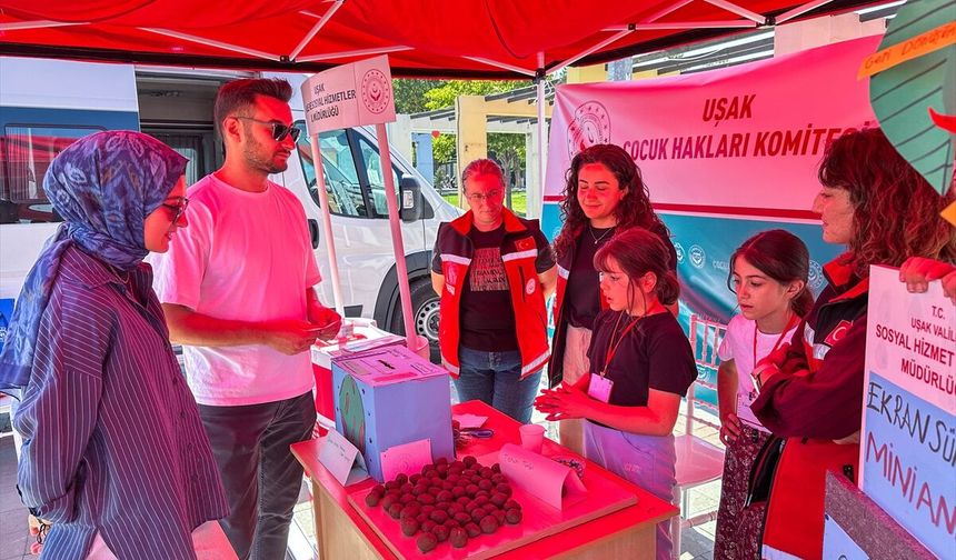 İklim değişikliği en çok çocukları olumsuz etkiliyor! Uşak Atapark'ta çocuklara yönelik etkinlik yapıldı!