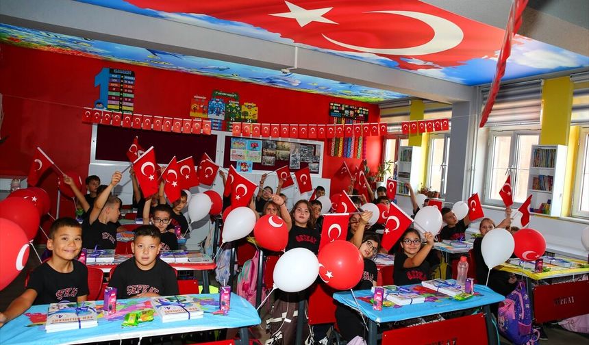 Uşak'taki 63 bin öğrencinin hakkını savunacağız