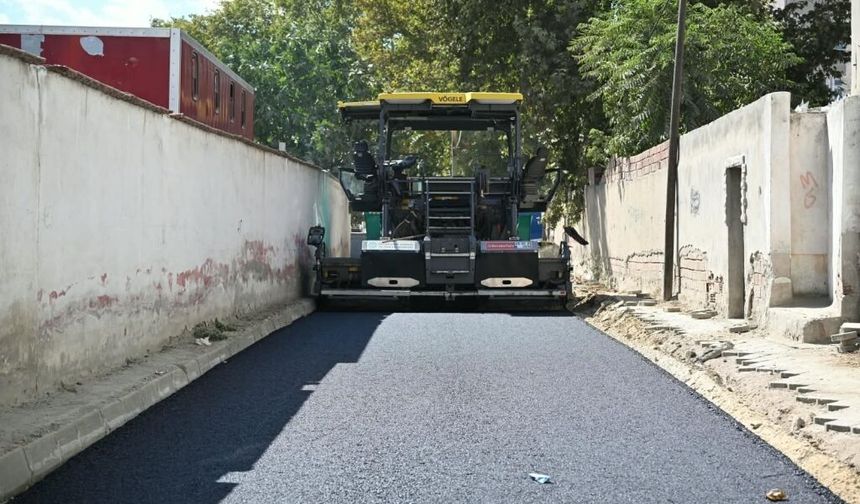 Salihli Şehitler Mahallesi'ndeki Çiçek Caddesi yenileniyor