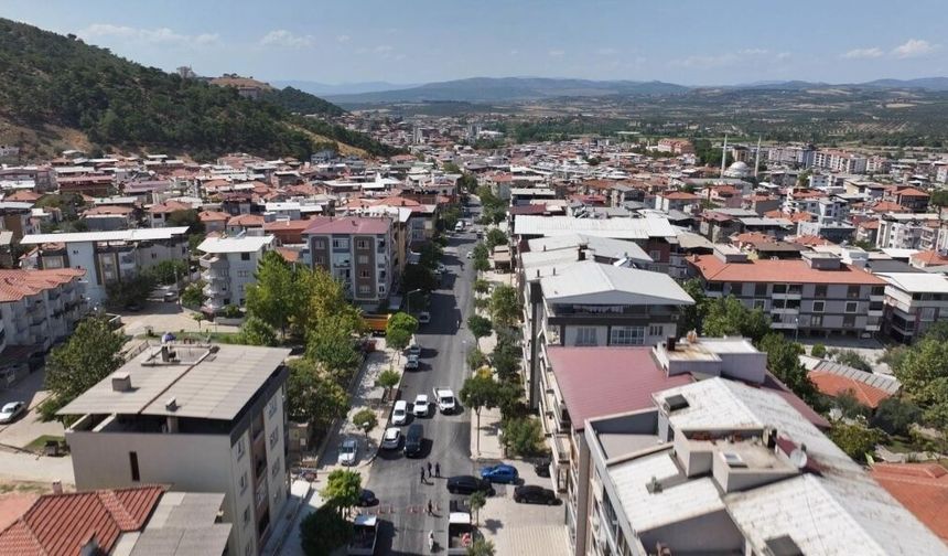 Başkan Dutlulu, Soma ve Akhisar'daki üst ve altyapı çalışmalarını yerinde inceledi
