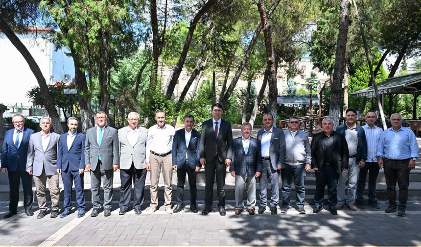 Uşak Millet Camii Yaptırma Derneği Başkanı ve yönetimiyle buluştu
