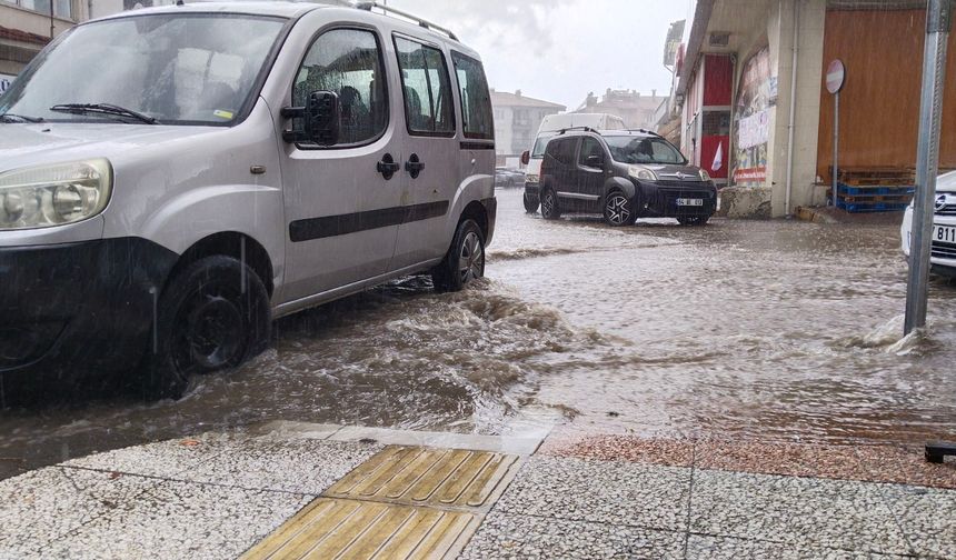 48 il için sarı kodlu uyarı! Uşak'ta risk yok, normal yağış bekleniyor!