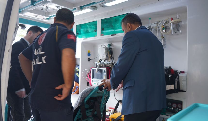 Uşak'taki 112 ekipleri akıllı bileklikle dijital destek alarak işleri daha hızlı yürütecek