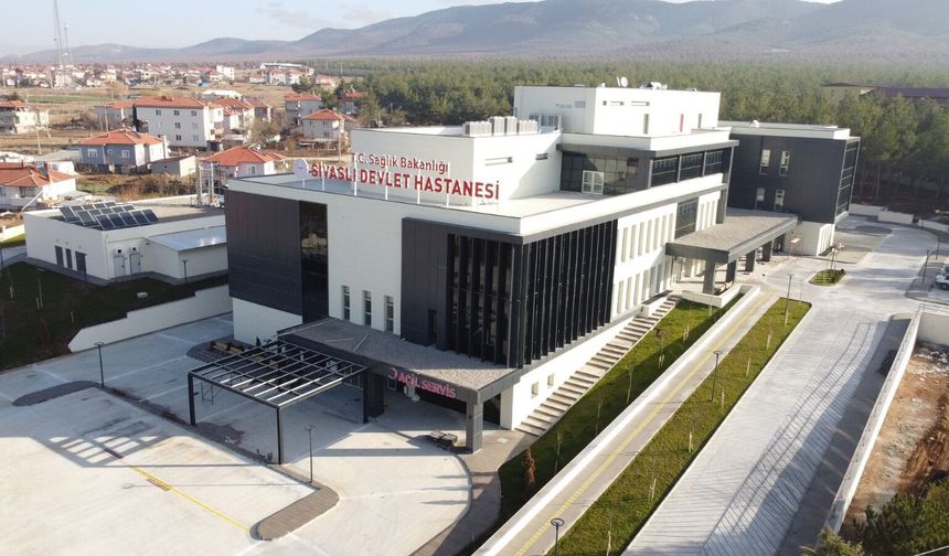 Sivaslı'da tarihin ilk cerrahi operasyonu yapıldı!