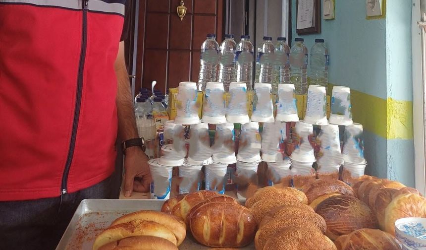 Uşak'taki okul kantinlerinde satılan gıda ürünleri denetlendi