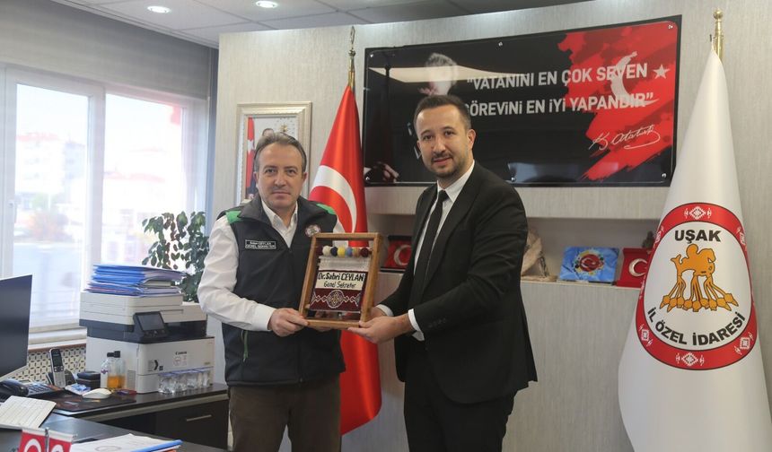 Bem Bir Sen Uşak İl Başkanı seçilen Cem İslamoğlu ve ekibi, çalışmalara başladı