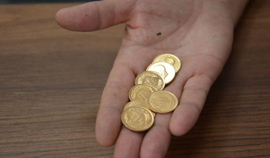Kıbrıs gazisi, Uşak'ın komşusu Demirci'de yerde bulduğu altınları sahibine ulaştırdı!