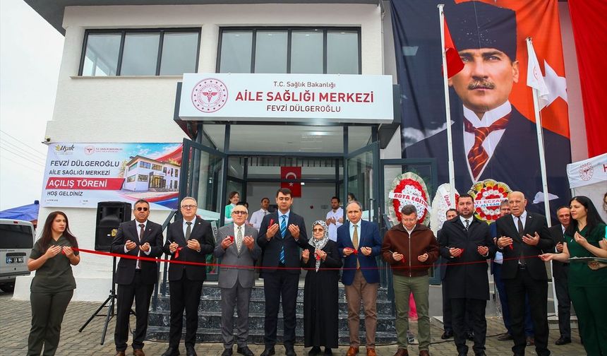 Uşak'ta Erdal Dülgeroğlu ve Ummuhan Gülperi Dülger'in yaptırdığı sağlık ocağı açıldı