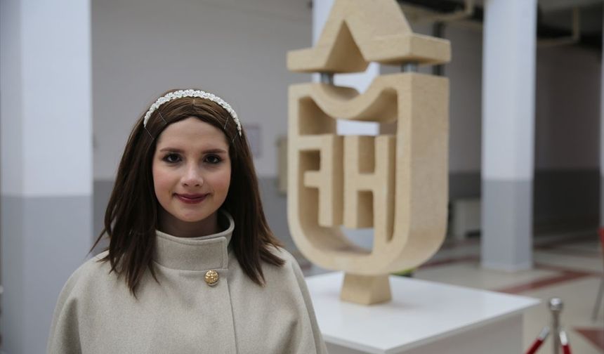 Hemşirelik okuyan Ayşe Gündoğan, kanseri nasıl yendiğini anlattı