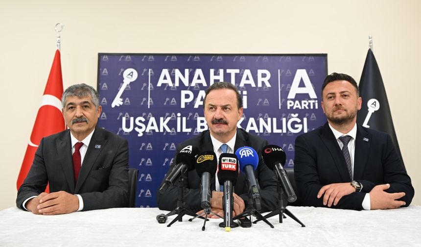 Anahtar Parti'nin Uşak İl binasının açılışını Yavuz Ağıralioğlu yaptı