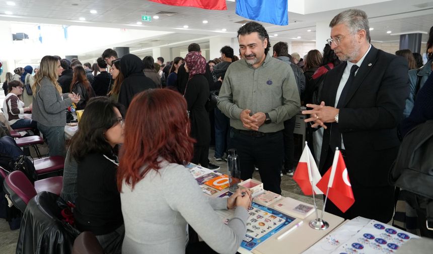 Uşak Üniversitesi'nde Erasmus Günleri kapsamında çeşitli programlar yapılıyor