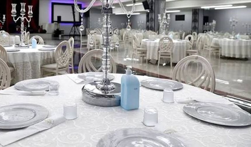 Uşak'taki açık ve yarı açık düğün salonları önümüzdeki Temmuz ayına kadar gece müzikli yayın yapamayacak