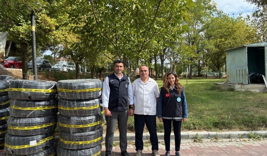 Selendi'deki üreticilere damlama su borusu dağıtıldı