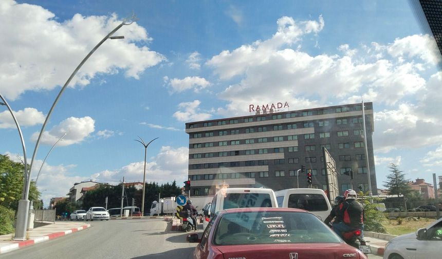 Araya kaynak yapan sürücüler, Uşak'taki trafik yükünü artırıyor