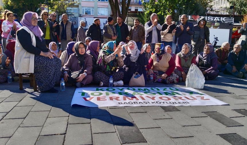 Uşak Bağbaşı köyü sakinleri, oturma eylemi başlattılar
