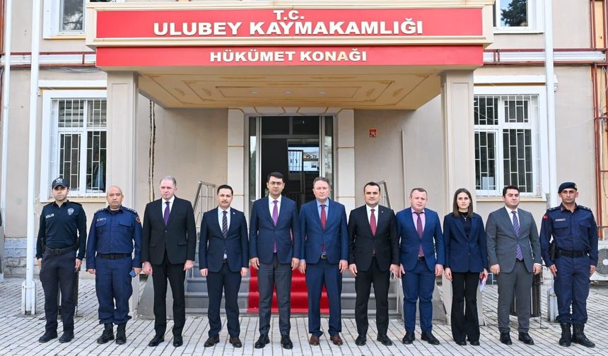 Uşak Valisi Kartal, Ulubey Kaymakamı Neyfel Ören'i ziyaret etti