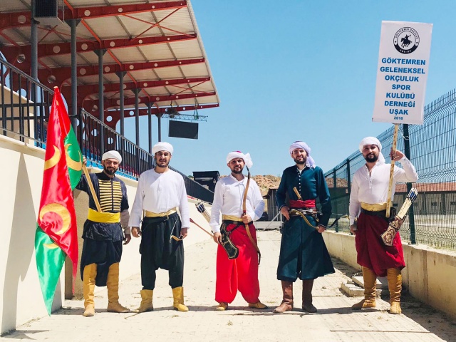 Okçuluk Kültürünü ve Talim Ahlakını Birebir Yaşatmaya Çalışıyorlar