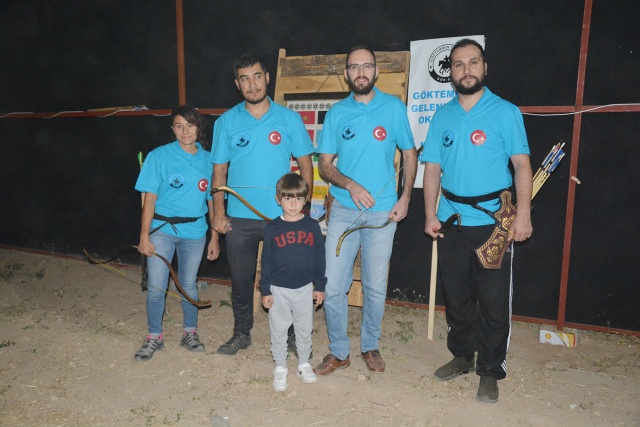 Okçuluk Kültürünü ve Talim Ahlakını Birebir Yaşatmaya Çalışıyorlar