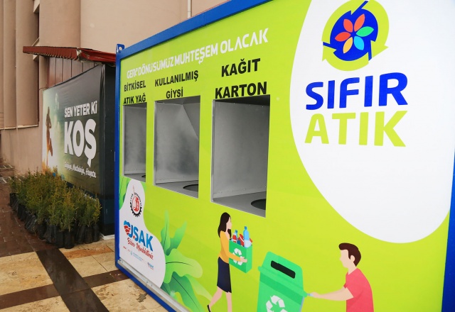 Atıklar Fidana Dönüşüyor