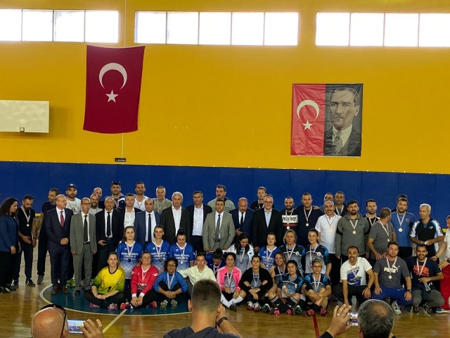 Uşak İl Milli Eğitim Futsal Takımı Türkiye Şampiyonu Olmak İstiyor