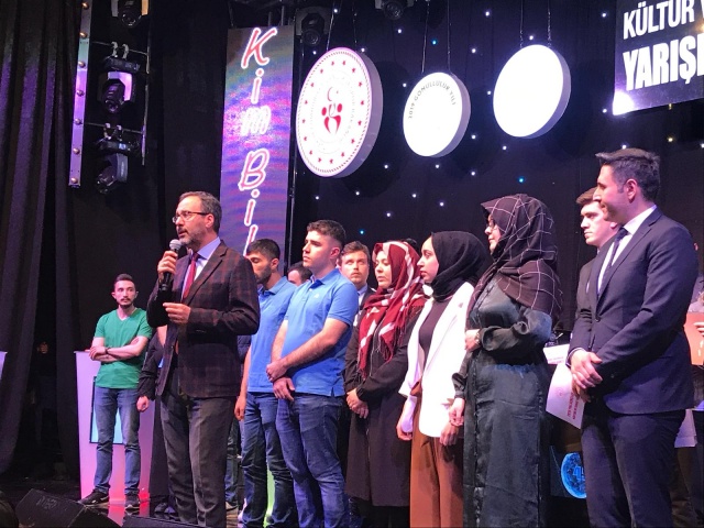 UŞAK FEVZİ ÇAKMAK KIZ İMAM HATİP LİSESİ TÜRKİYE 1.Sİ OLDU