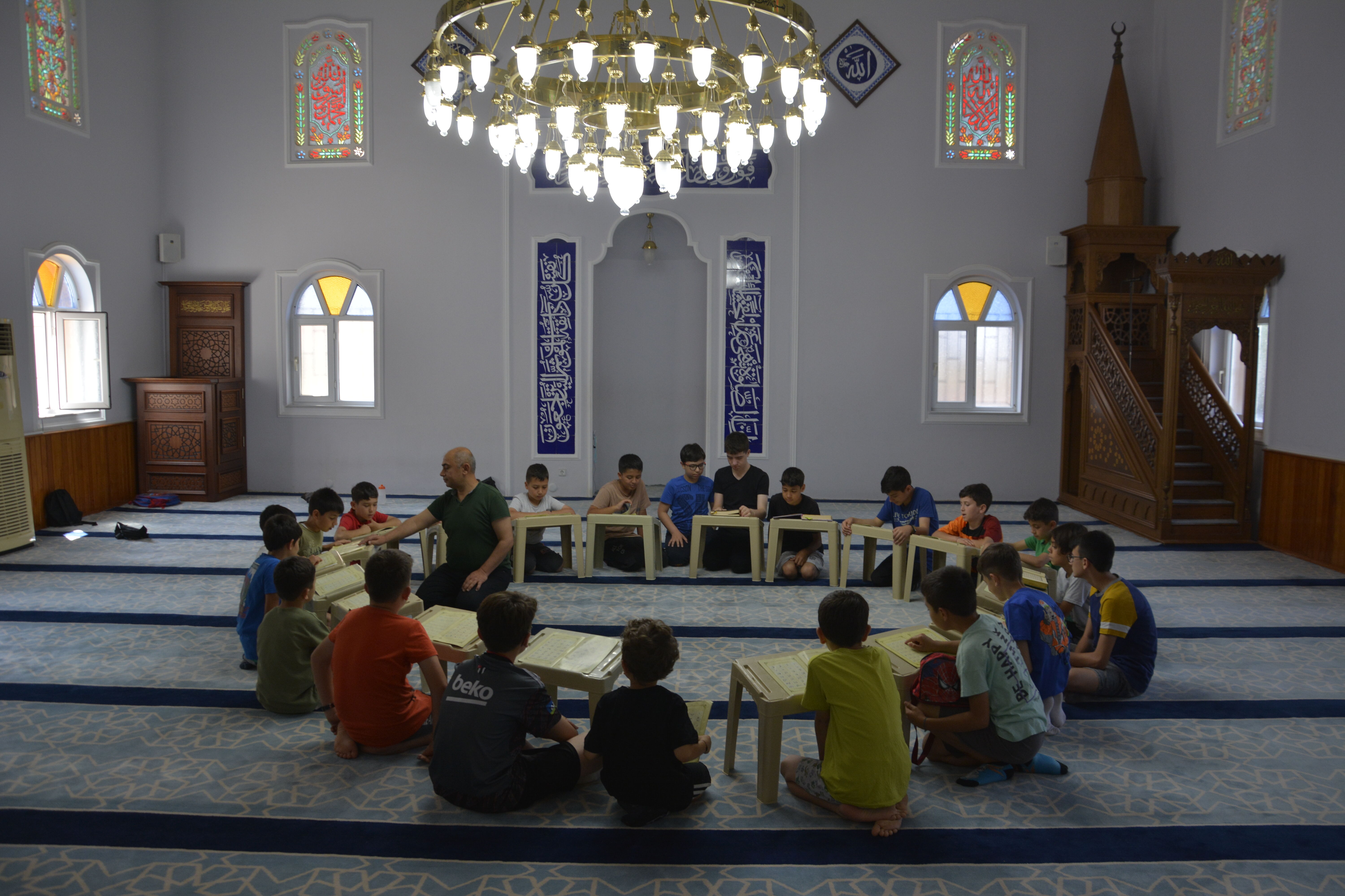AA-20230707-31616205-31616200-DEMIRCIDE_84_CAMI_ILE_6_MERKEZDE_KURAN_KURSU_VERILIYOR