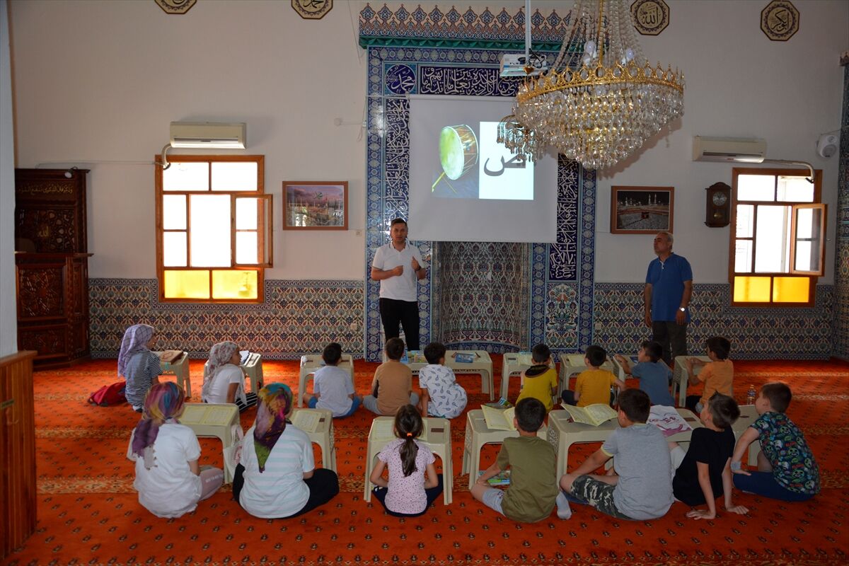 AA-20230707-31616205-31616201-DEMIRCIDE_84_CAMI_ILE_6_MERKEZDE_KURAN_KURSU_VERILIYOR