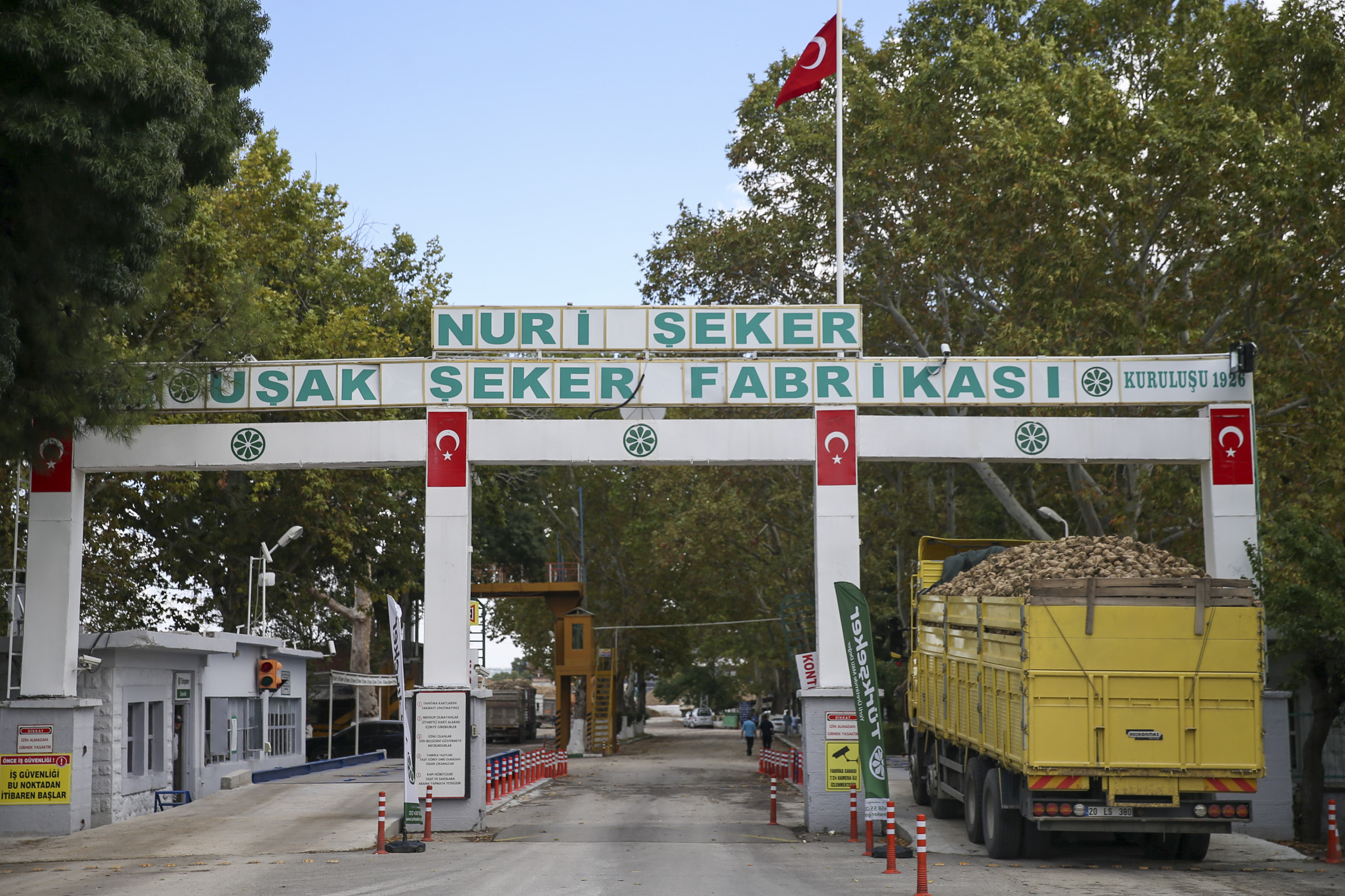AA-20231023-32490955-32490925-CUMHURIYETIN_100_YILI_100_YIL_ONCE_KURULAN_SIRKET_SEKER_URETIMINI_SURDURUYOR