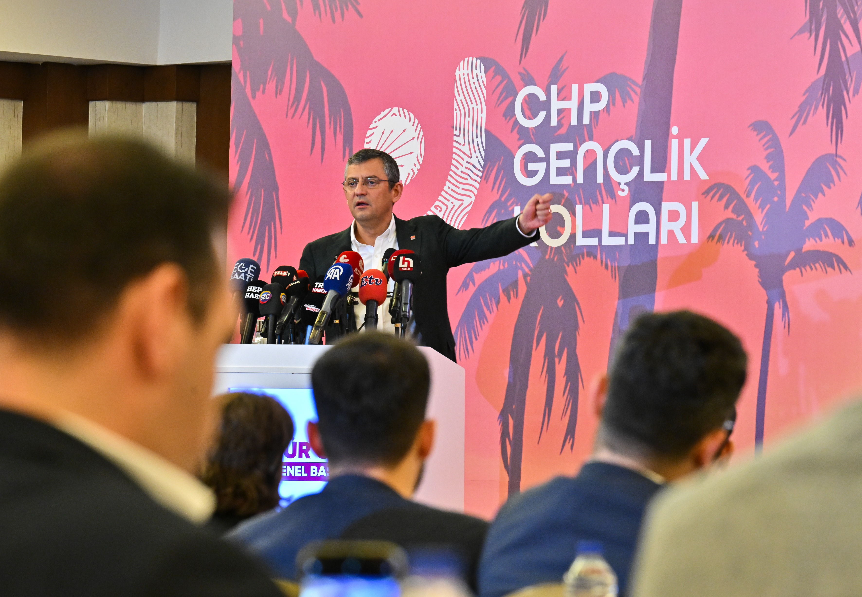 AA-20231216-33200105-33200098-CHP_GENEL_BASKANI_OZEL_MANISADA