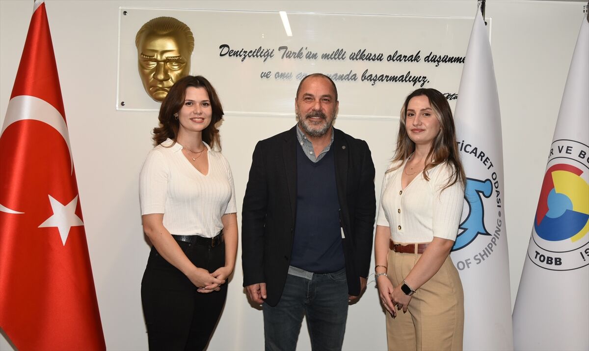 Dev yolcu gemilerini yöneten İzmirli kadınlar hemcinslerine örnek oluyor