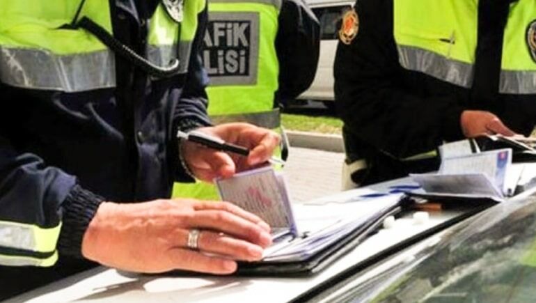 Banaz'da kurallara uymayan motosikletlilere yaklaşık 6 milyon TL ceza yazıldı