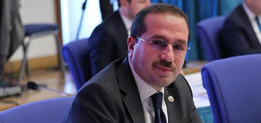 AK Parti'li Kırkpınar, İzmir Körfezi'ndeki kirliliğe belediye başkanı  mankenleriyle tepki gösterdi - Uşak haberleri, Uşak Sondakika Haberleri