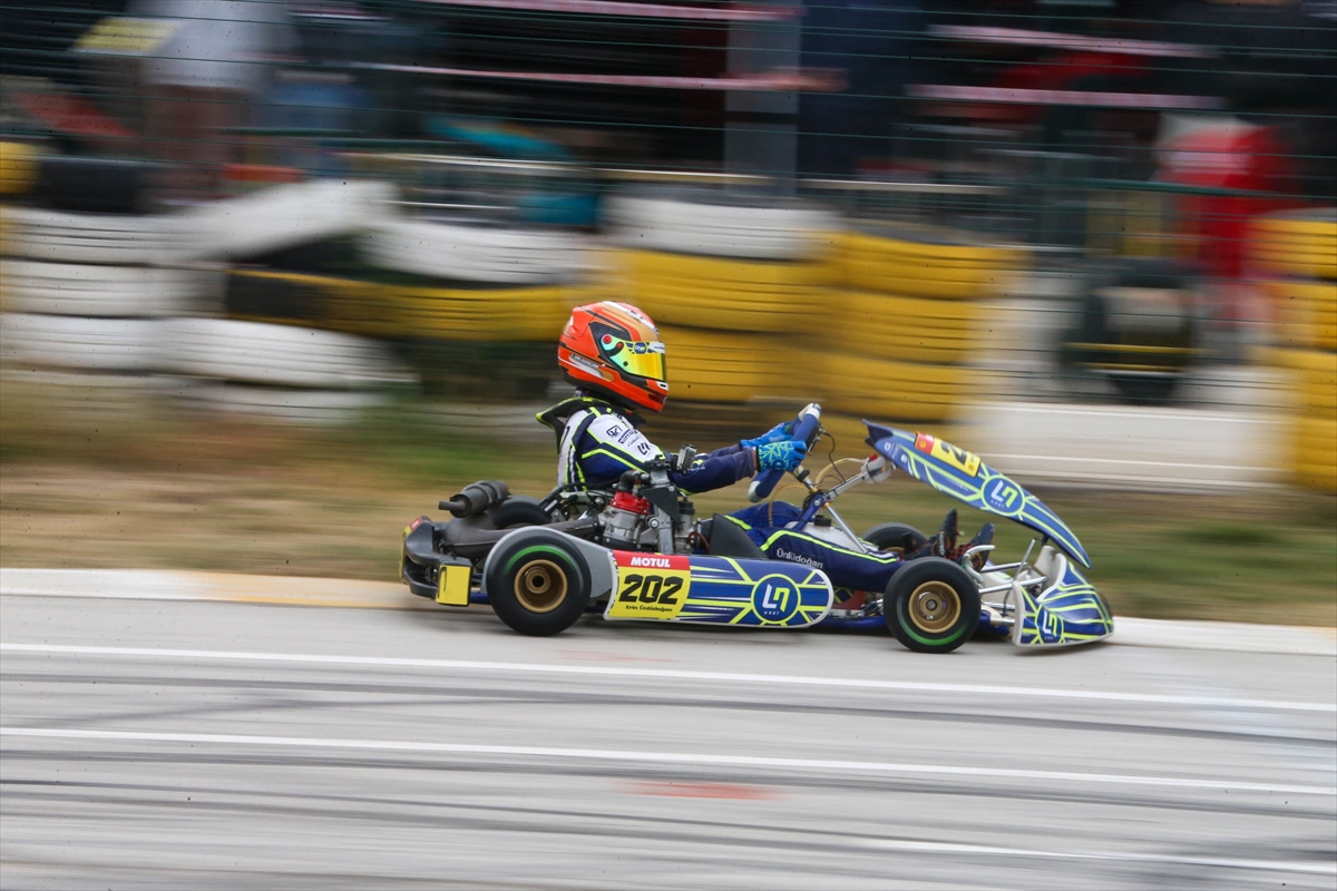 Aa 20241116 36211727 36211703 Turkiye Karting Sampiyonasinin 6 Ayagi Usakta Basladi (1)