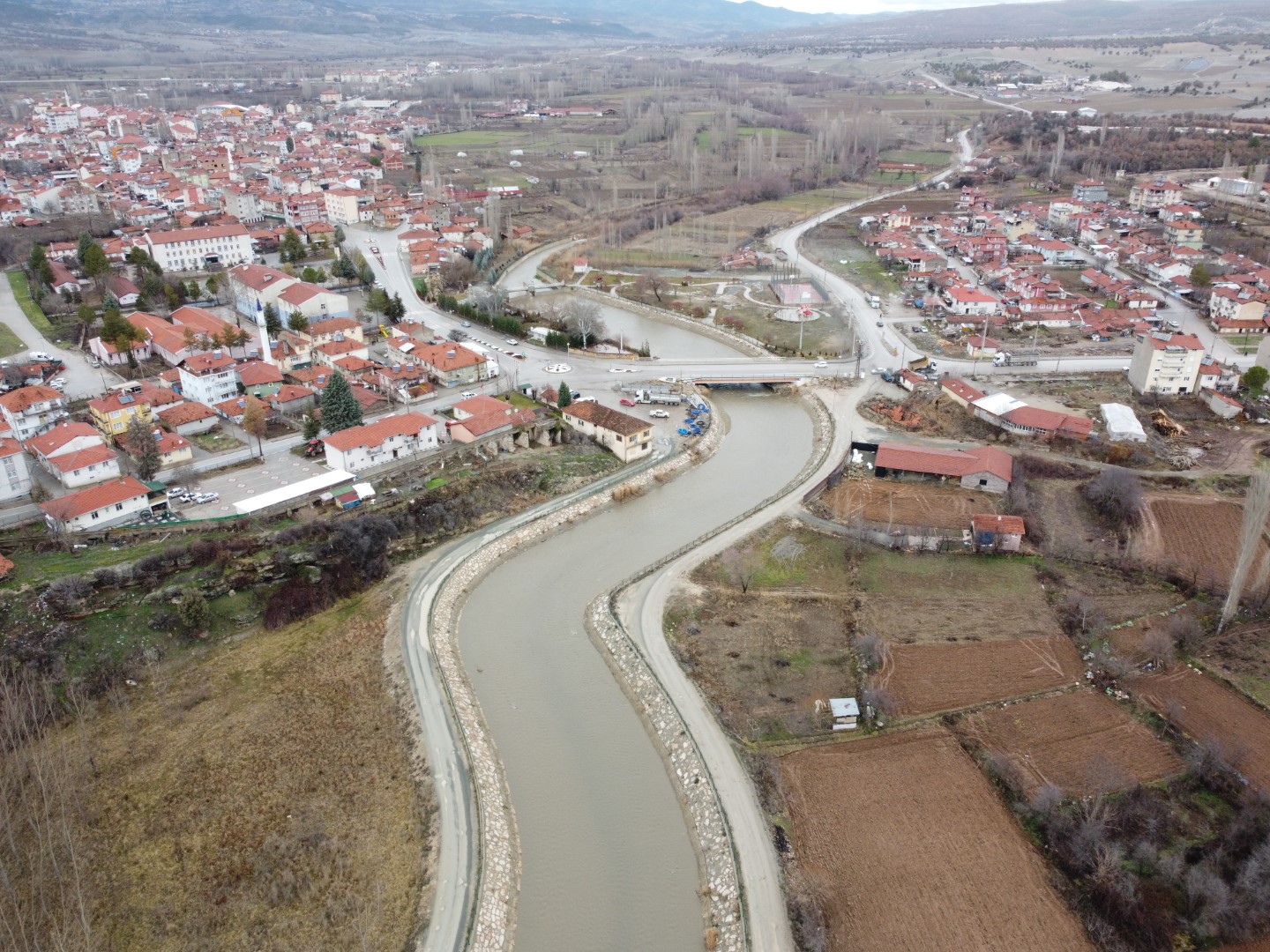 Gediz'de taşkın riskine karşı çalışma yapıldı