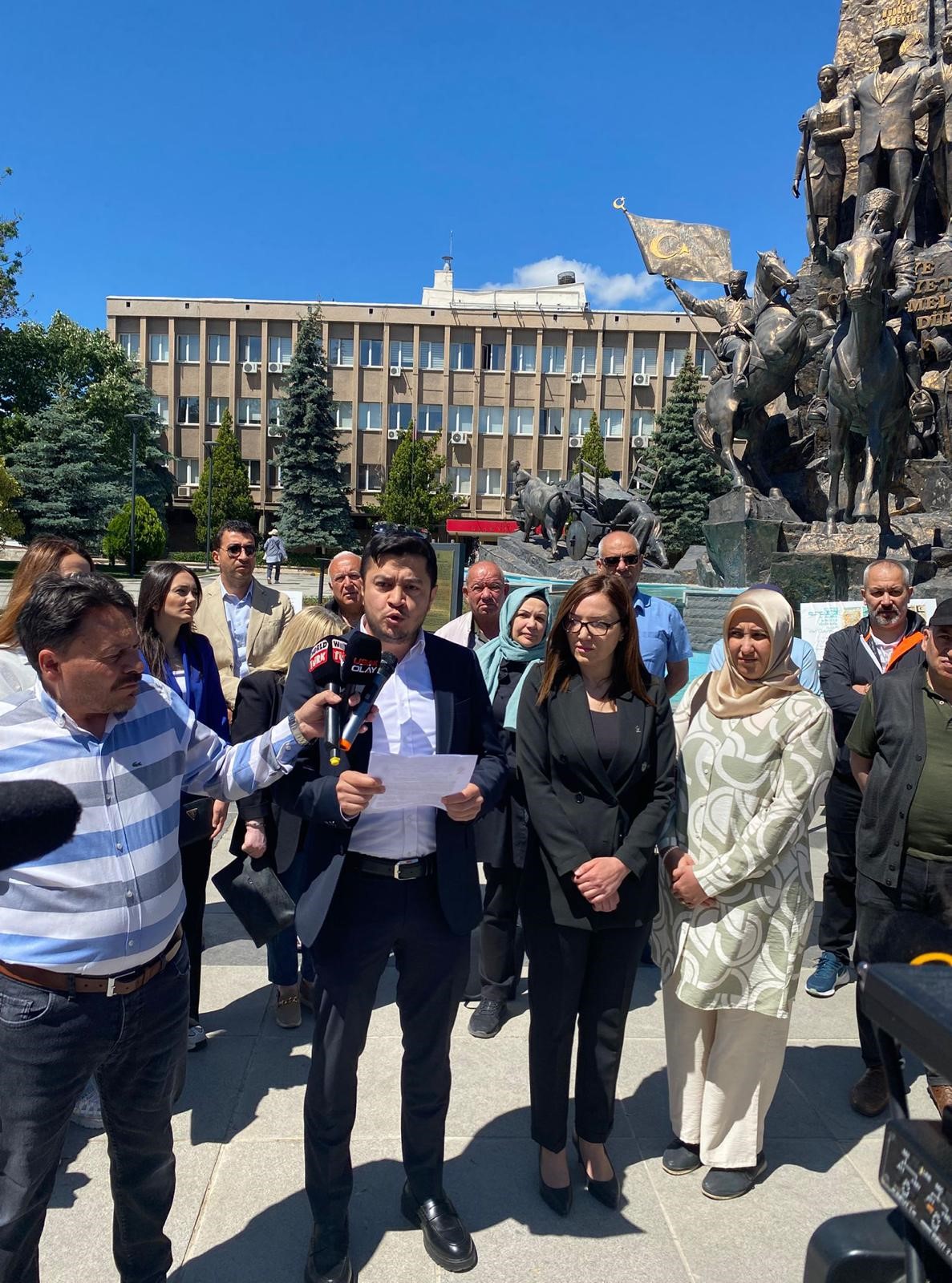 Ak Parti212