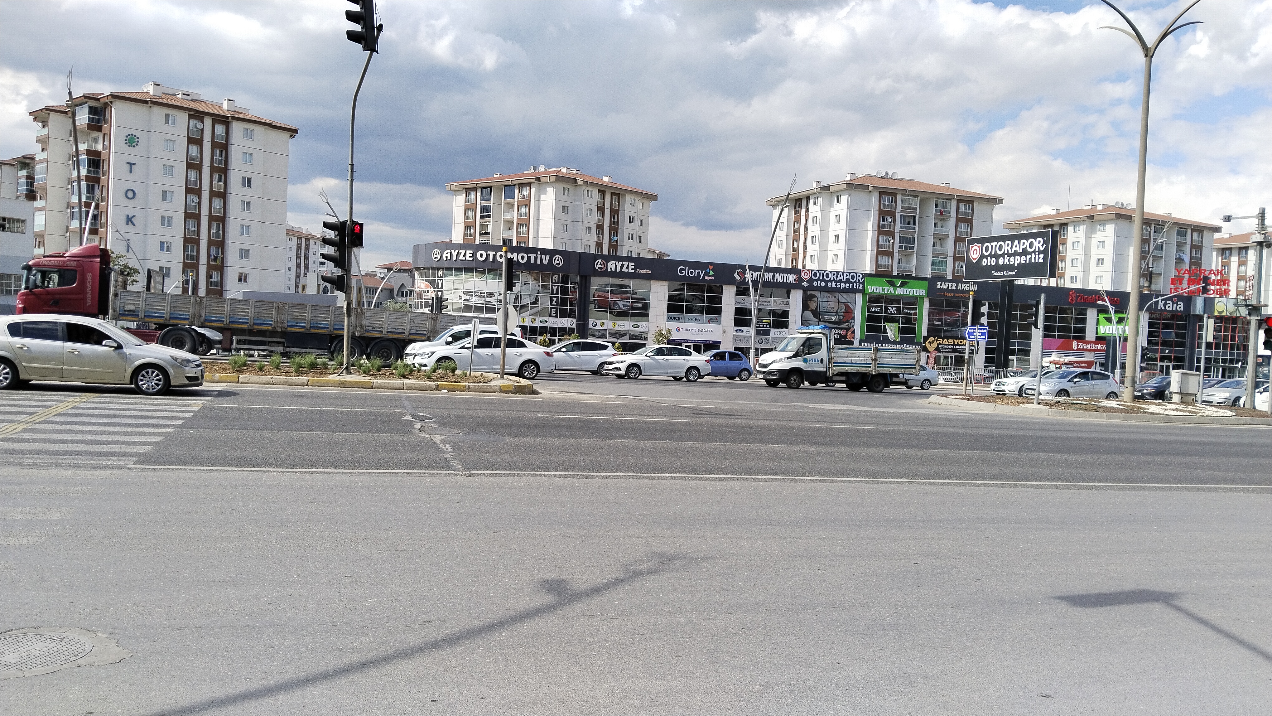 Ramada Kavşak Trafi̇k (1)