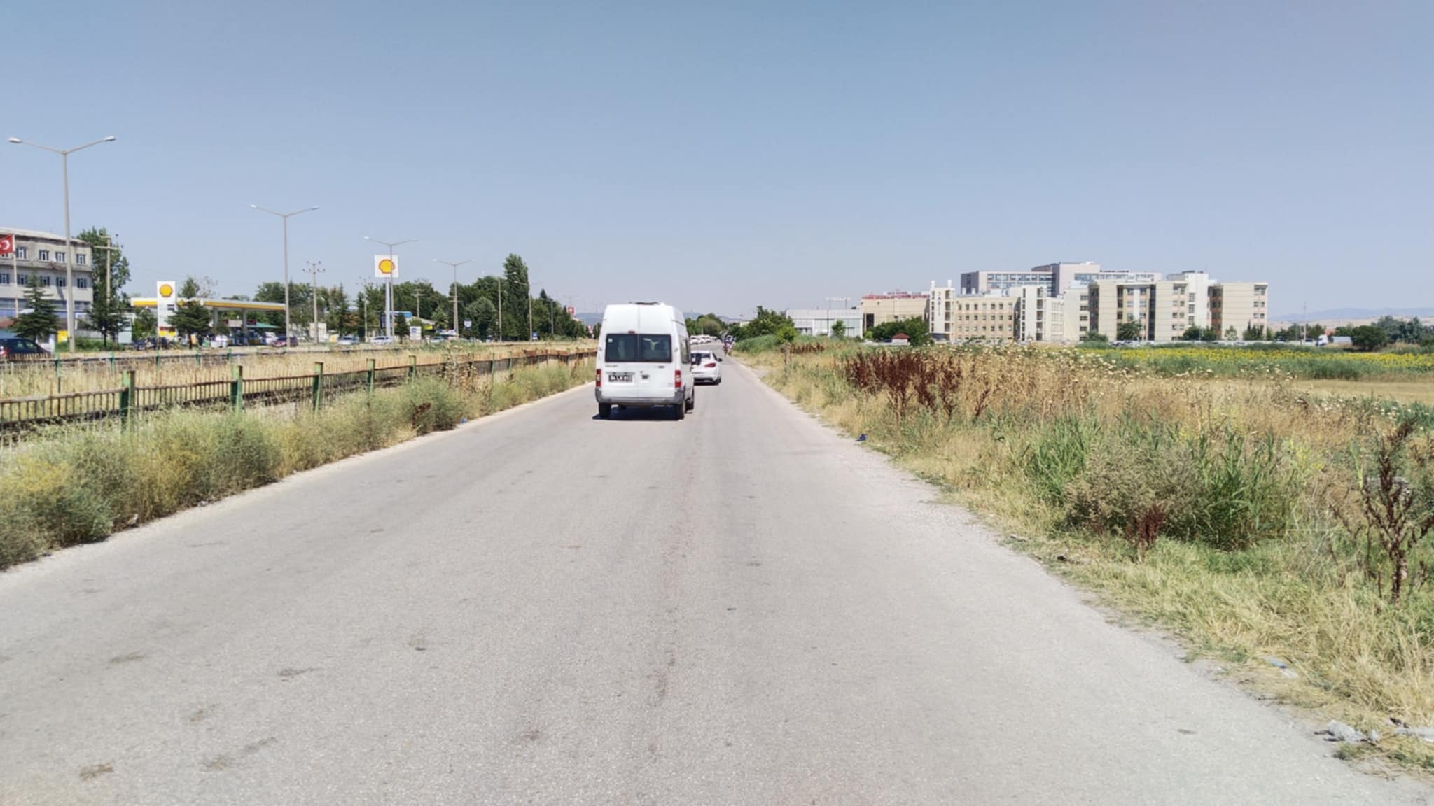 Uşak Eğitim Ve Araştırma Hastanesi Yol Kaldırım Sorunu (3)