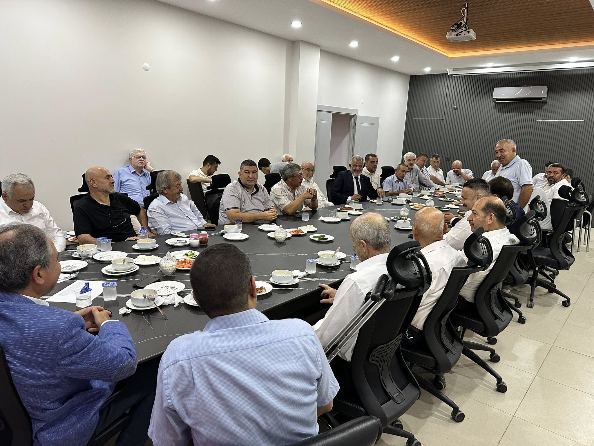 İ L Ç E4