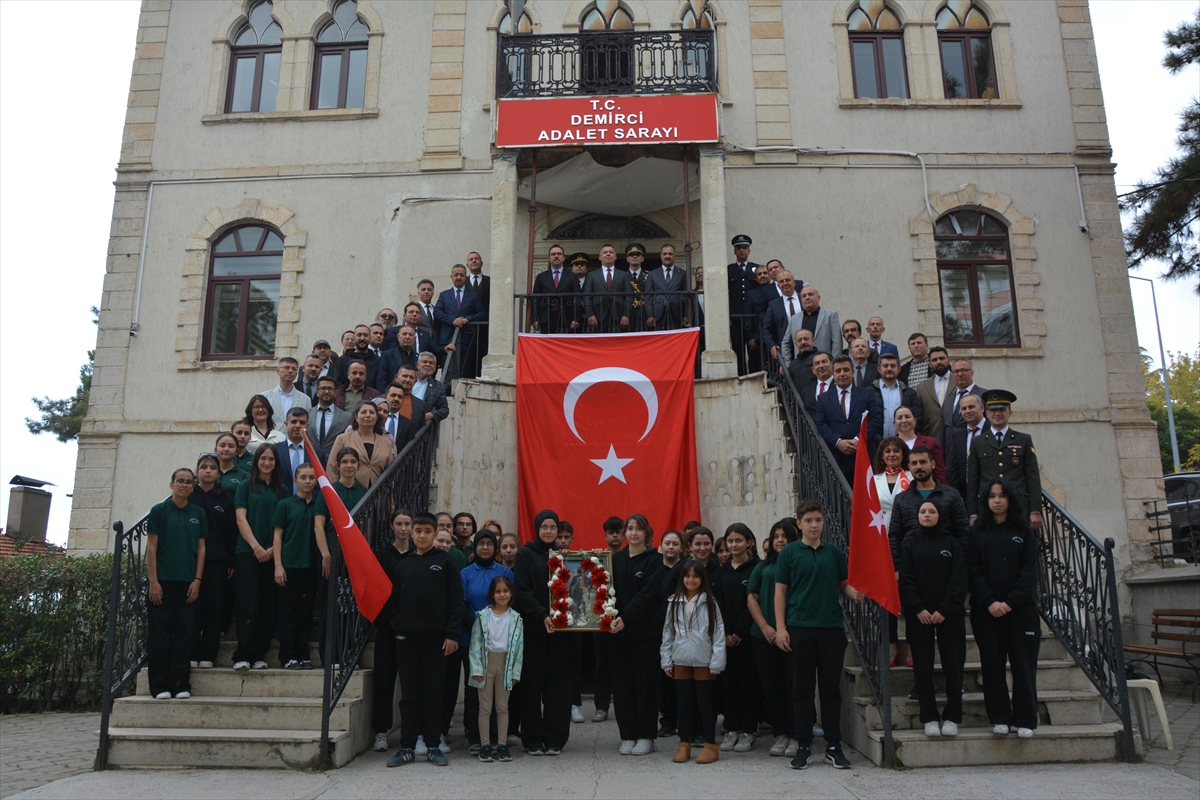 A A 20251028 39545342 39545341 M A N I S A D A C U M H U R I Y E T I N 102 Y I L I K U T L A N I Y O R