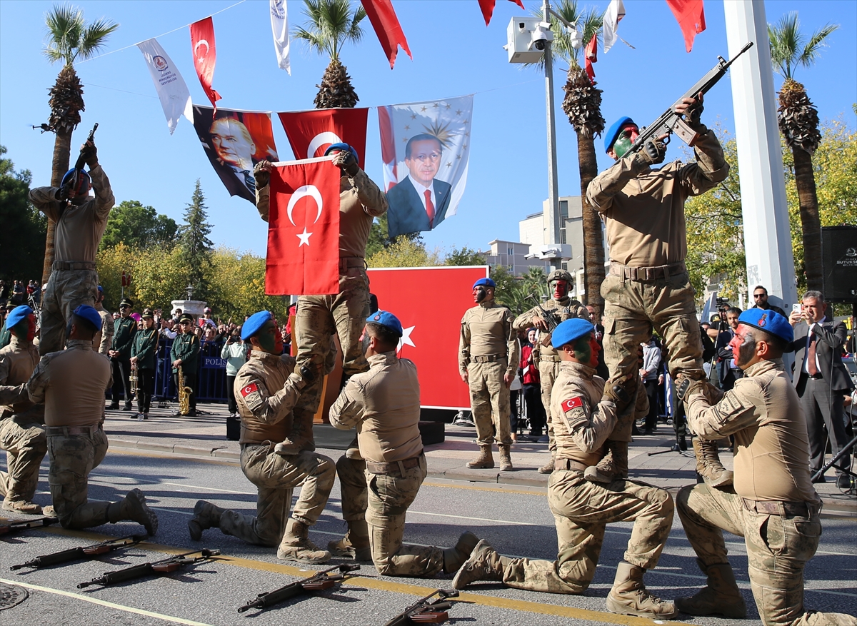 A A 20251029 39553625 39553623 C U M H U R I Y E T I N 102 Y I L D O N U M U K U T L A N I Y O R