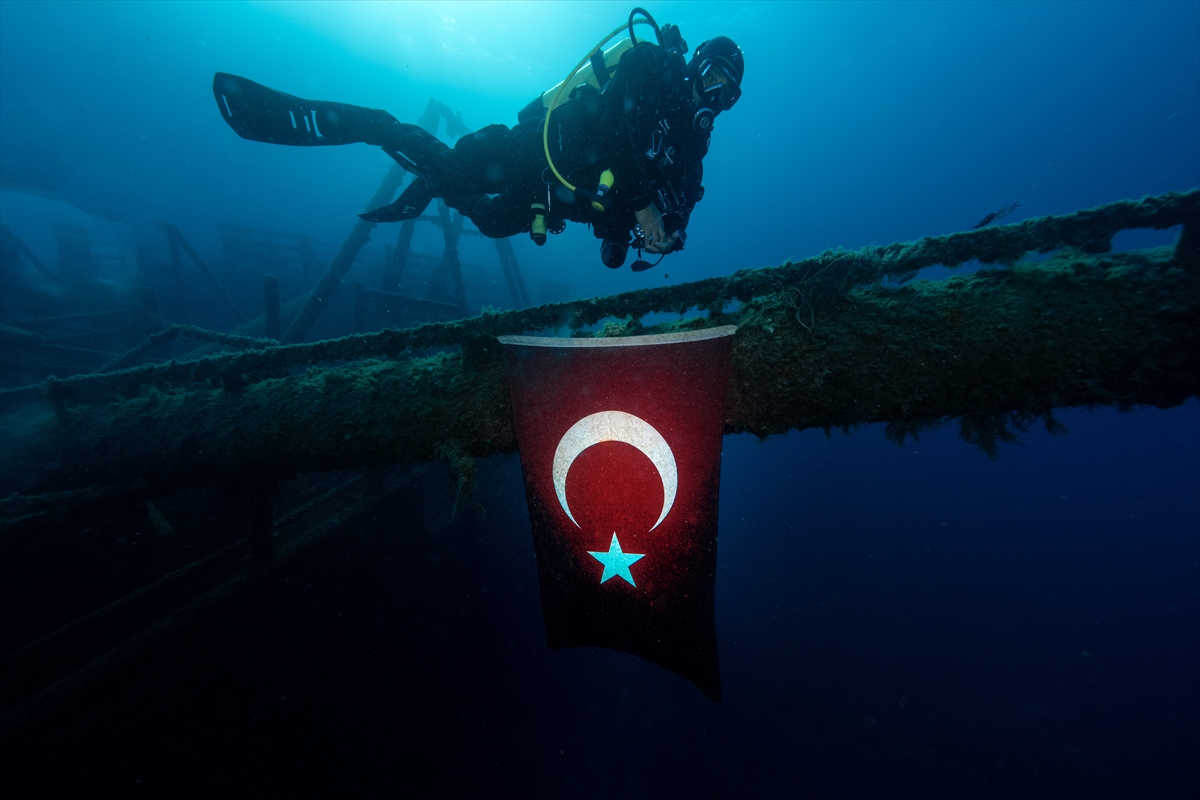 Çeşme'deki su altı zenginlikleri büyük ilgi görüyor