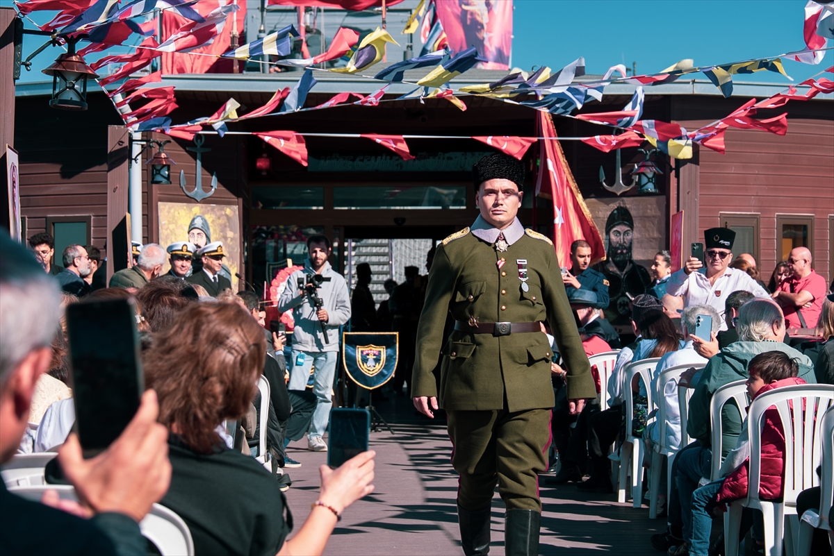 A A 20251030 39564393 39564392 I Z M I R K U L T U R Y O L U F E S T I V A L I N D E C U M H U R I Y E T B A Y R A M I C O S K U Y L A K U T L A N D I