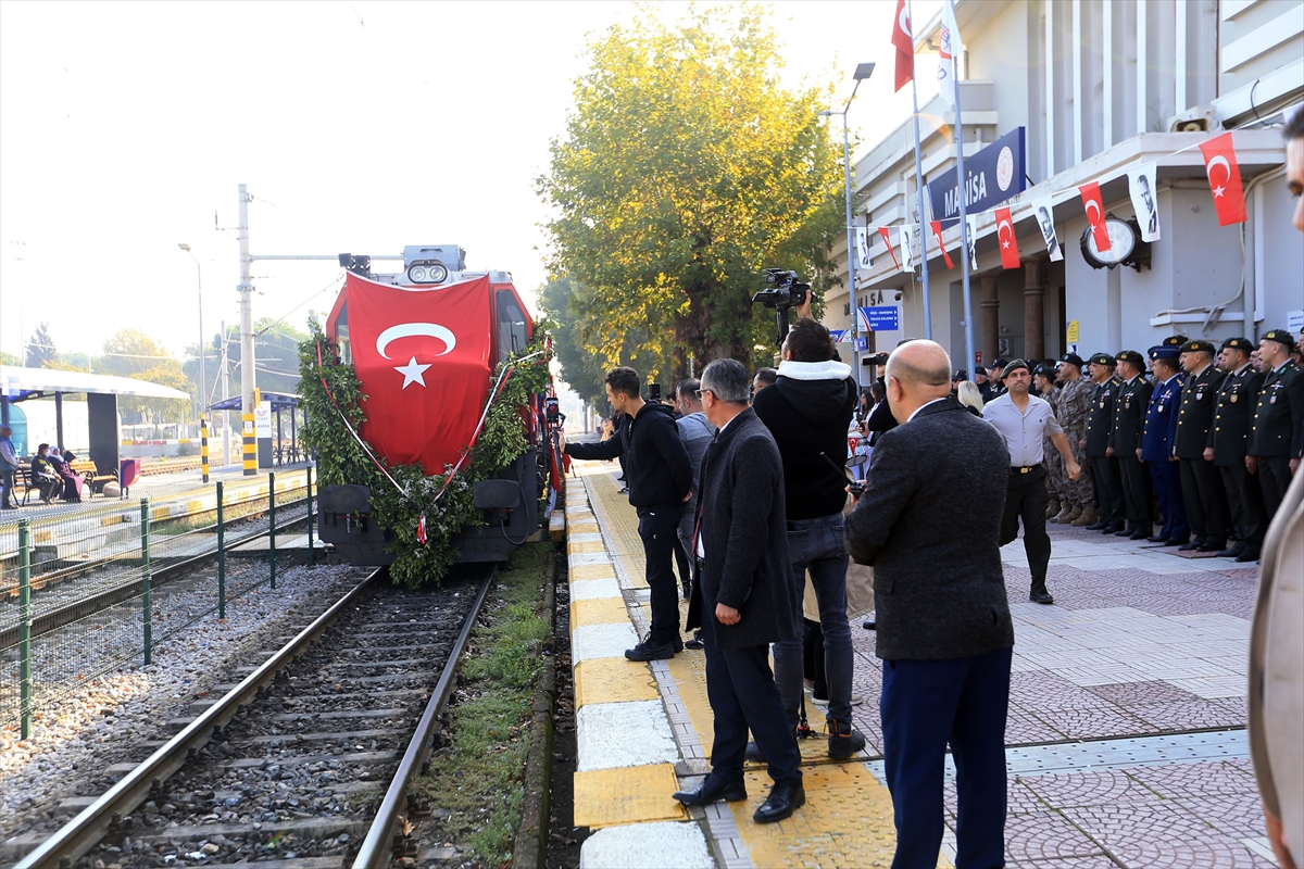 Aa 20251010 39365794 39365781 Ataturkun Manisaya Gelisinin 100 Yil Donumu Kutlandi (1)