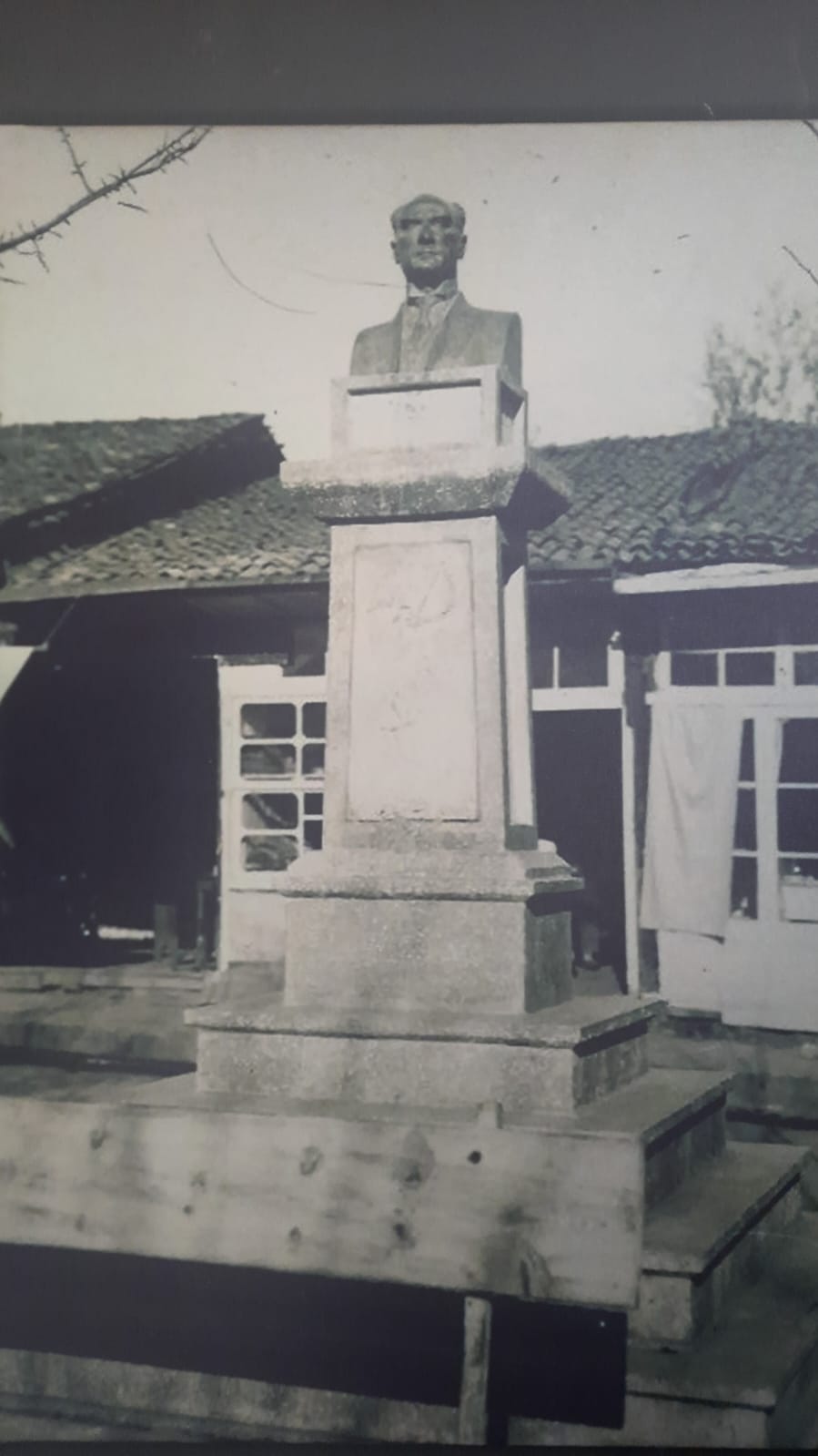 Atatürk Büstü
