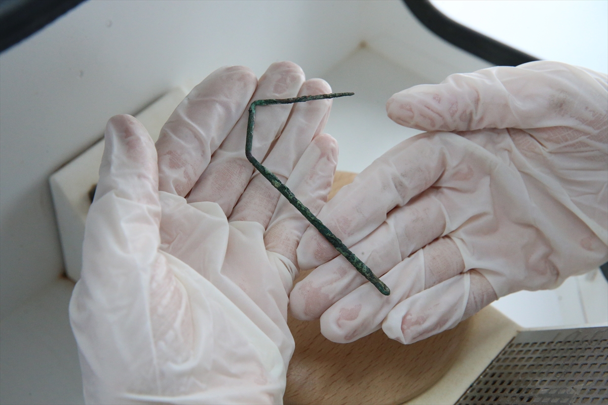 Eşme'nin komşusu Denizli Çal'da 4500 yıl önce yanan eve rastlandı