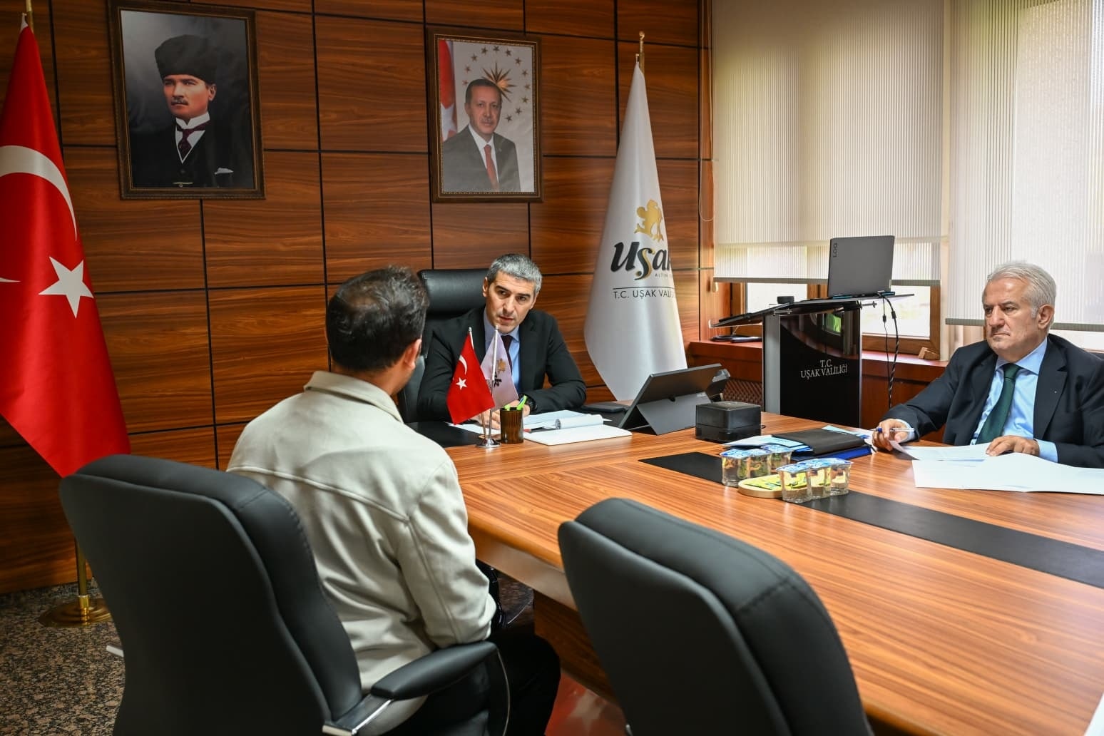 Uşak Valisi Naci Aktaş (2)