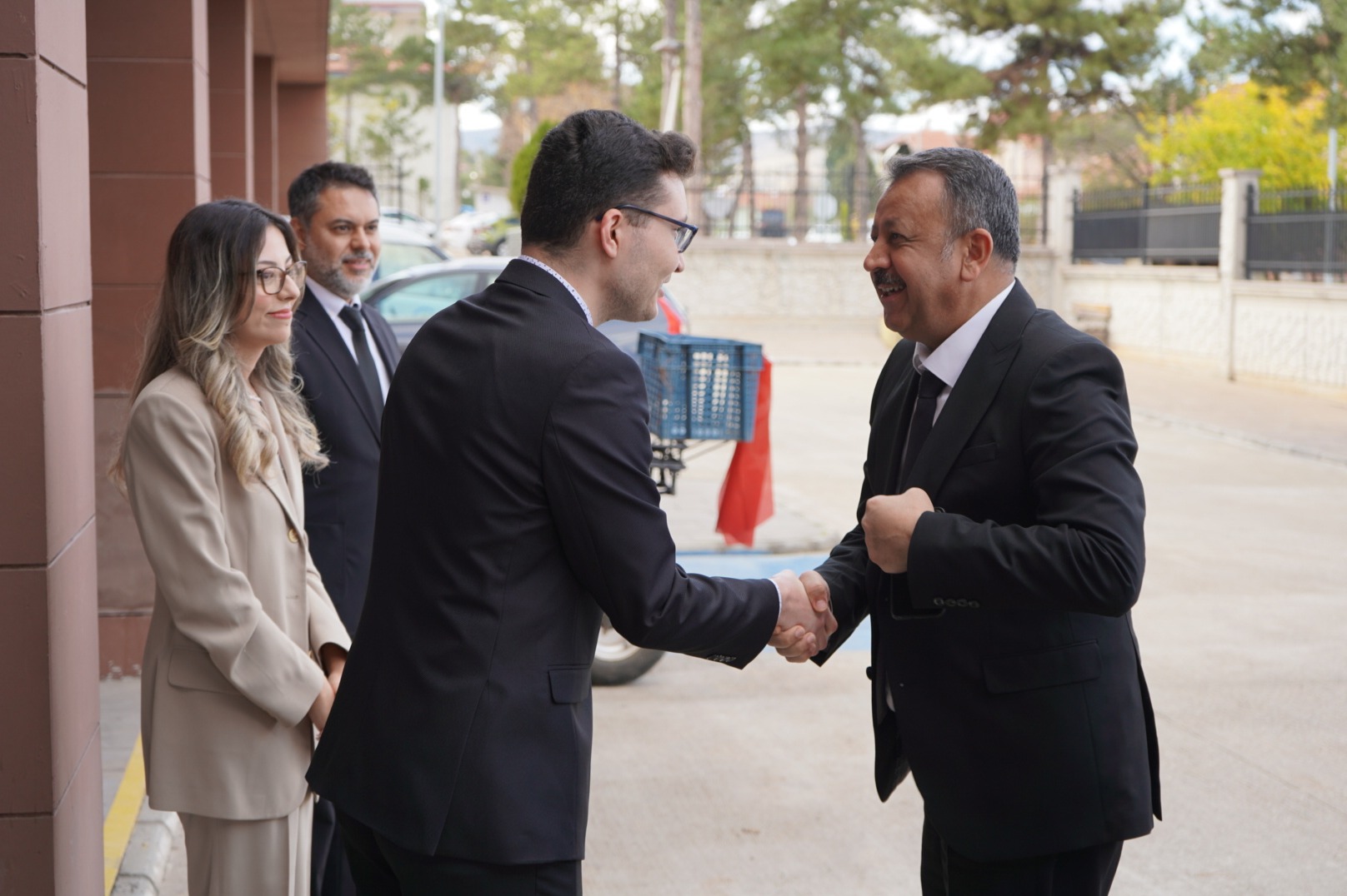 579717741 18292354567287272 1823631929017643738 N